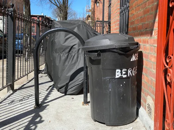 New York Metropolis inked a M massive bin contract. Advocates need extra.